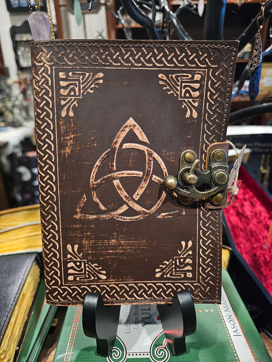 Trinity Knot Spellbook