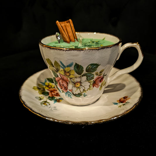 Teacup Candle of Abundance - Oak Moss & Amber