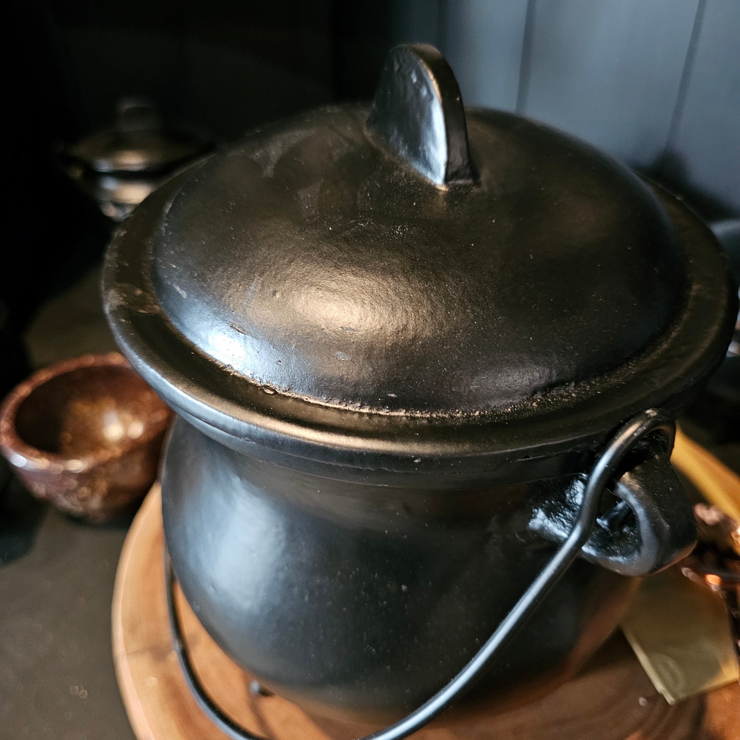 Cauldron - Large